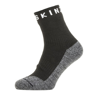 Men's ankle socks in black and grey, ribbed cuff with heel and toe