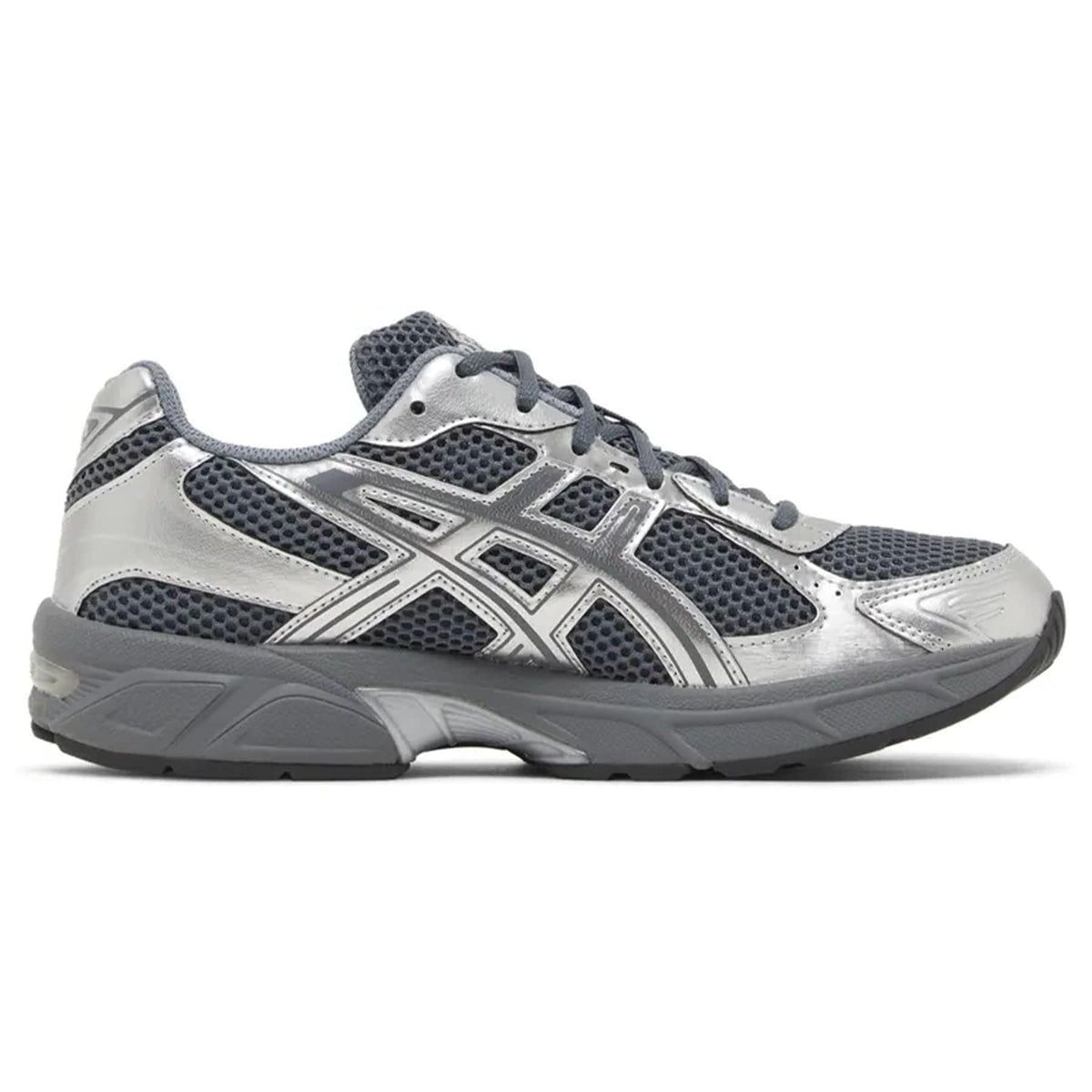 ASICS GEL-1130 lace-up trainers with silver overlays and dark mesh upper.