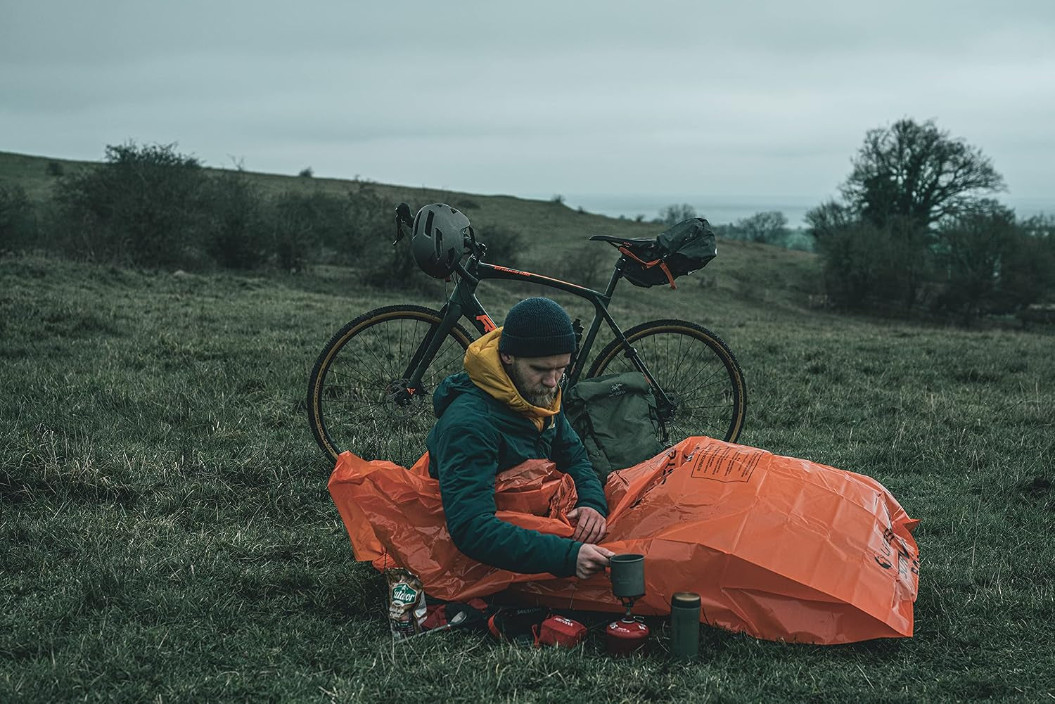 Windproof and Waterproof Orange Survival Bag for 1 to 2 Persons