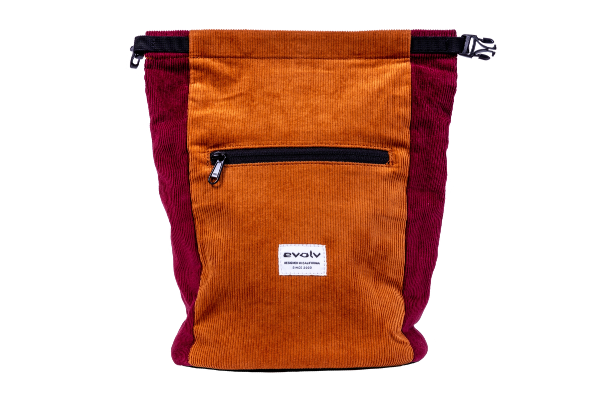 Corduroy chalk bucket in brown and dark red with roll-top and front zipper pocket