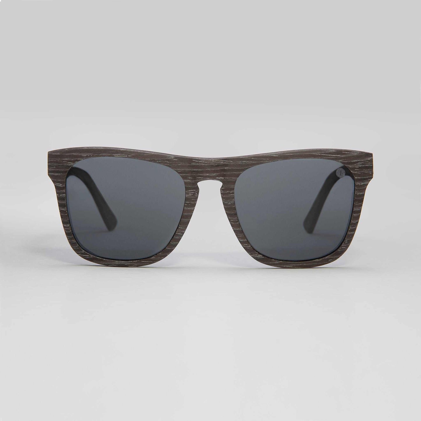 Wood-look sunglasses with dark mirrored lenses, rectangular cat-eye frame