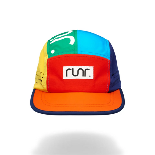Multicolor technical running cap with front RUNR logo and curved brim