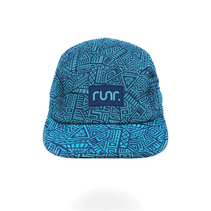 Technical running hat in blue with abstract geometric pattern and runr logo patch