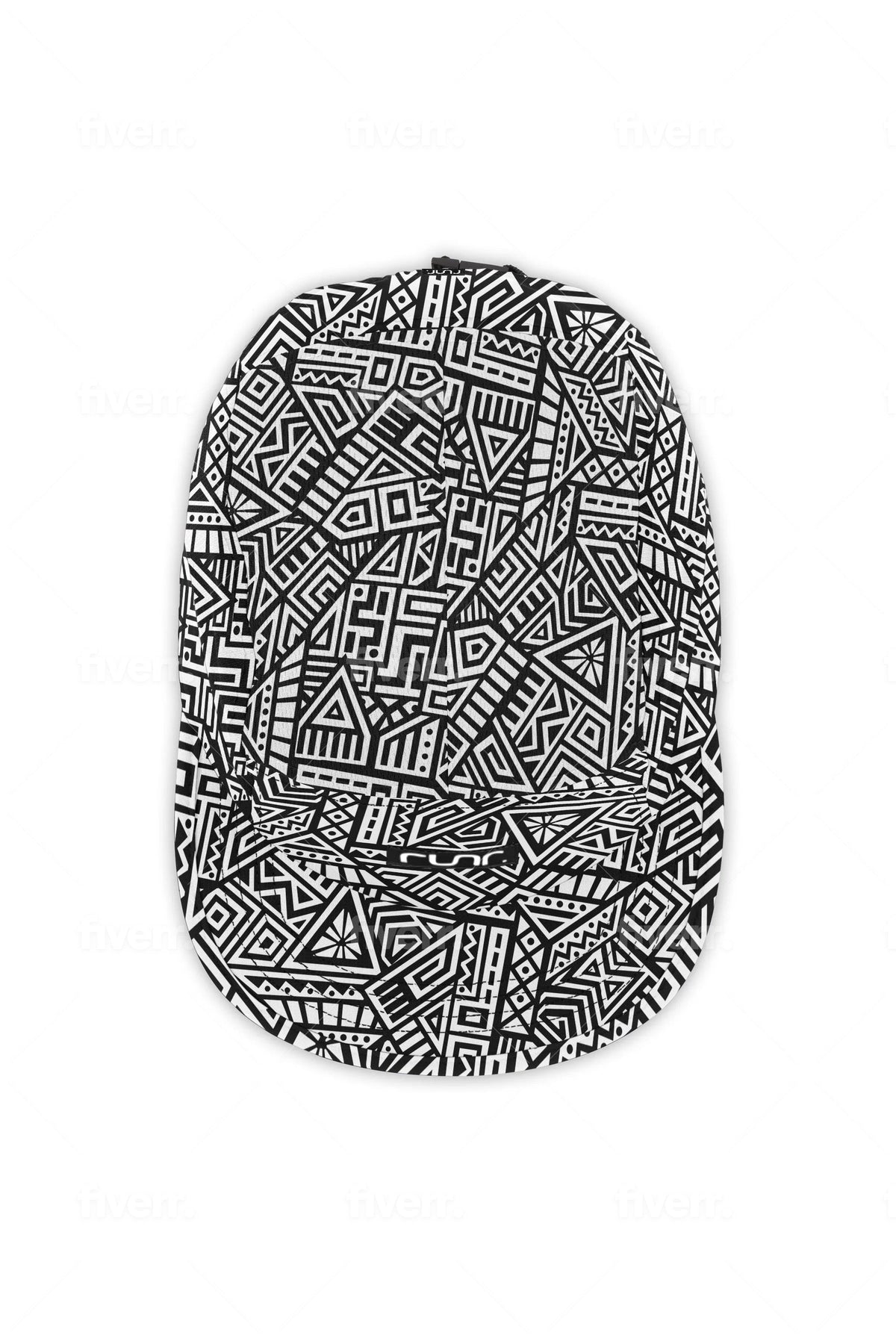 Technical running hat with black-and-white geometric print and curved brim