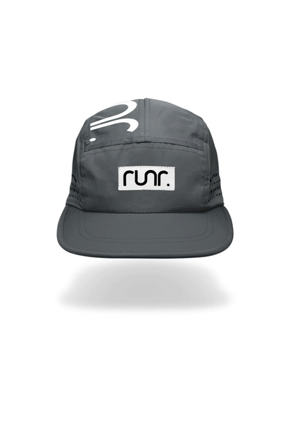 Technical running hat, dark gray with RUNR logo patch and curved brim