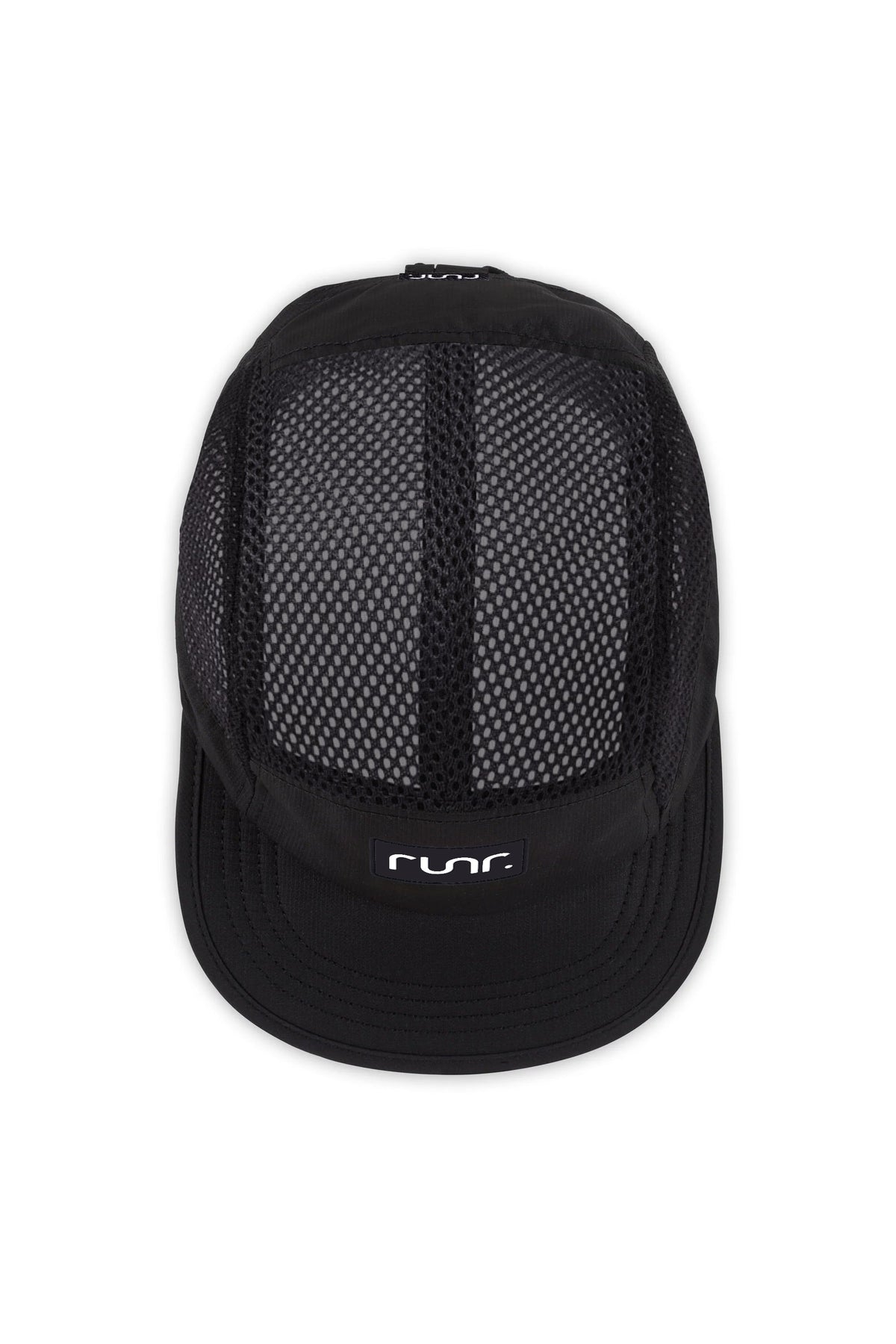Black mesh back running hat with curved brim and small runr logo