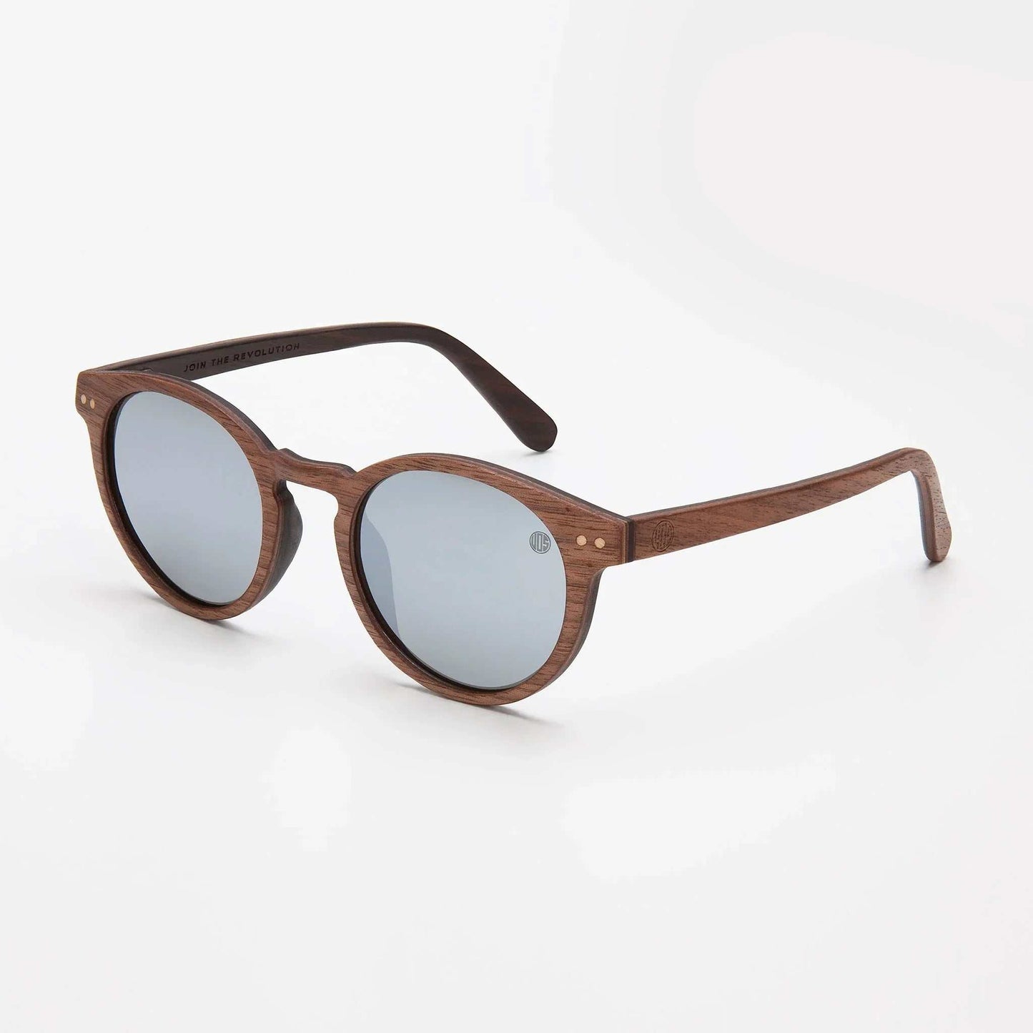 Wood-look round sunglasses with mirrored silver lenses and slim dark temples