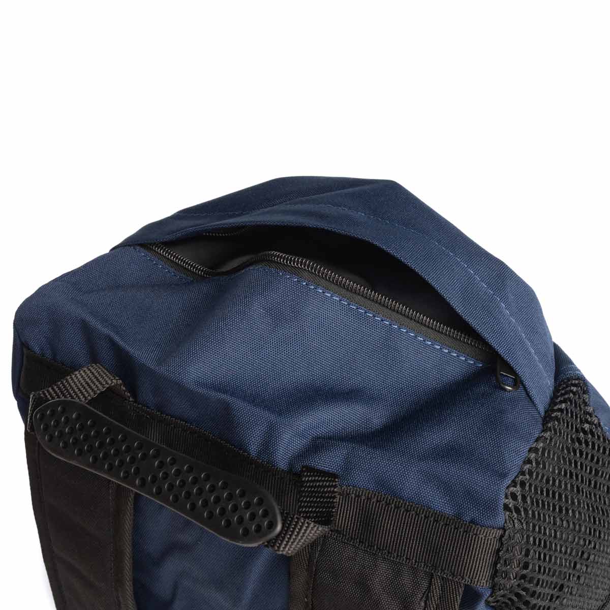 Navy blue climbing rope bag close-up with zipper and black mesh side panel